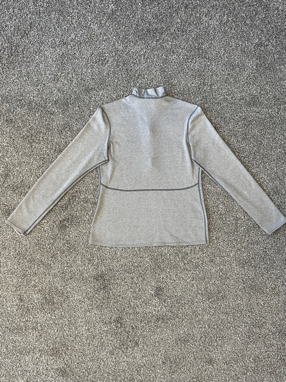 Patagonia Light Heather Gray Zip-Up Pullover Jacket - Picture 4 of 9